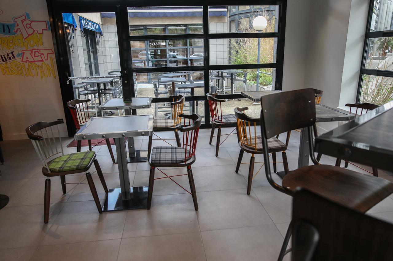 Ibis Styles Clermont-Ferrand Republique Hotel Exterior photo